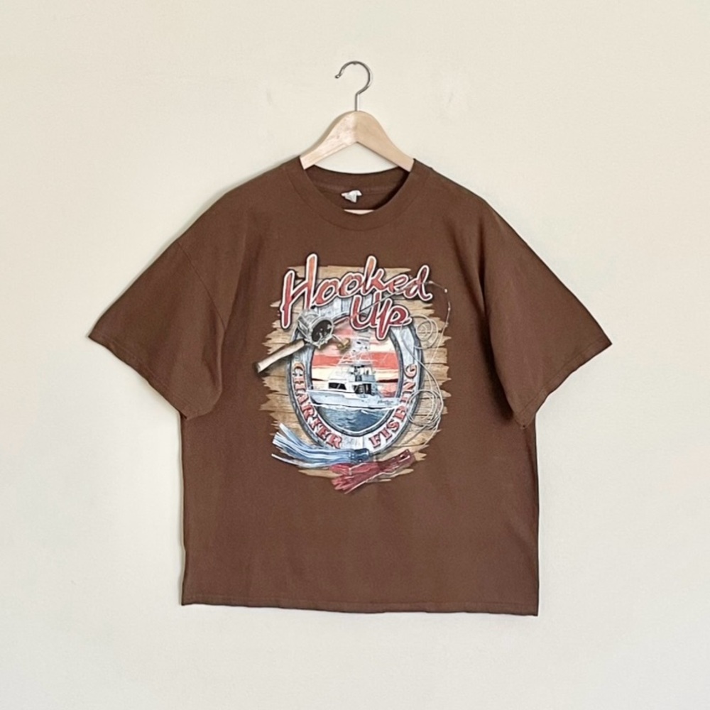 Vintage Y2K Hooked Up Charter Fishing Boat Graphic Brown T Shirt Adult size XL